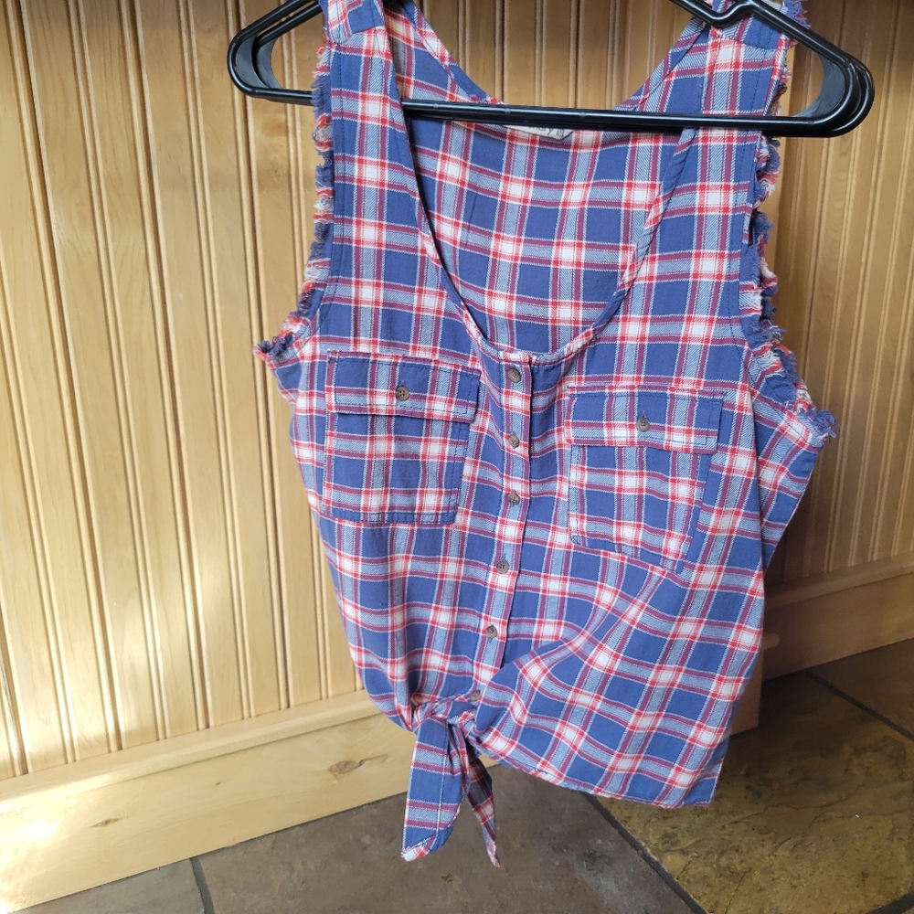 HIPPY LAUNDRY Crop Top Front Tie Size Medium